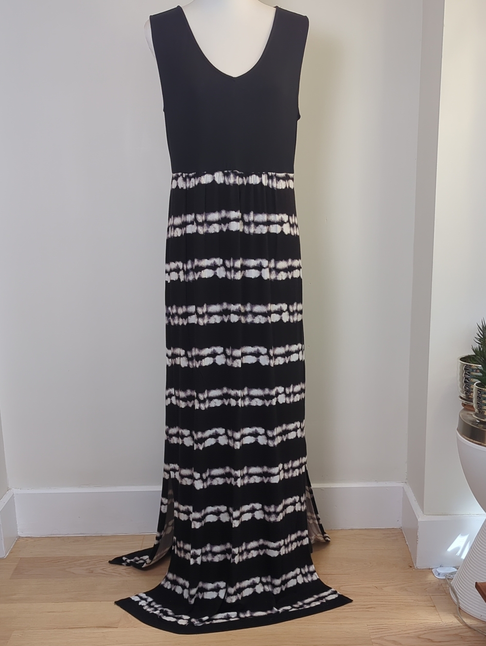 NWT LARGE LONG Soma Tie-Dye Stripe Sleeveless Side-Slits Maxi Dress